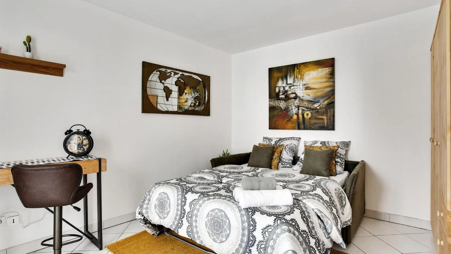 Chic Studio With Terrace In Paris Apartment France